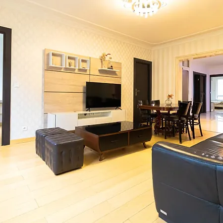 Spacious Flat 120m2 Close To Eiffel Tower باريس